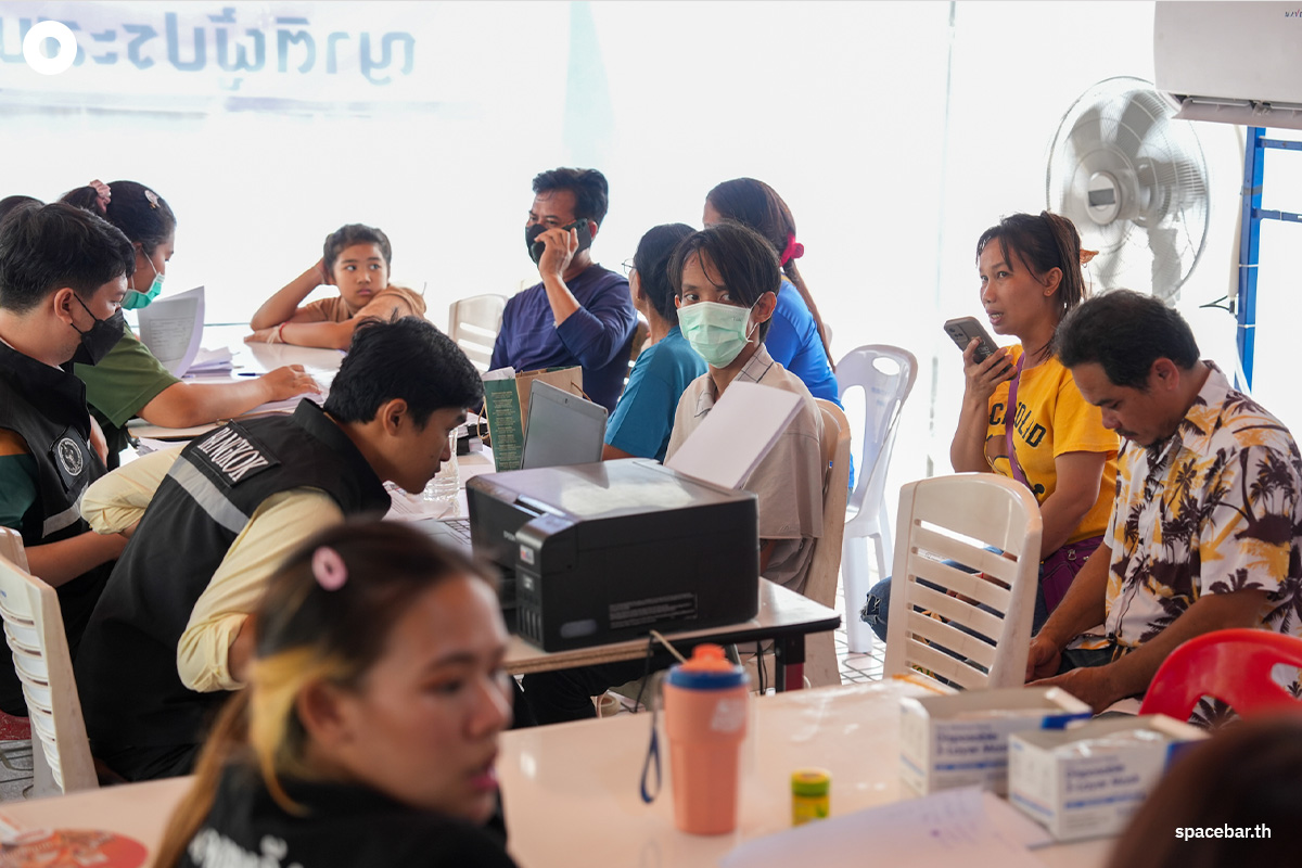 Photo_Story_Myanmar_interpreter_Building_collapse_SPACEBAR_Photo06_ba5063a350.jpg