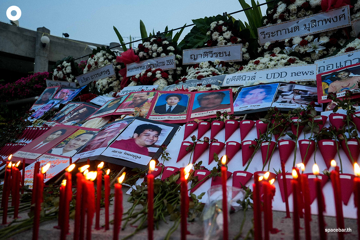 Photo_Story_Red_Shirts_light_candles_in_remembrance_of_those_who_died_in_2010_SPACEBAR_Photo00_c5f6948317.jpg