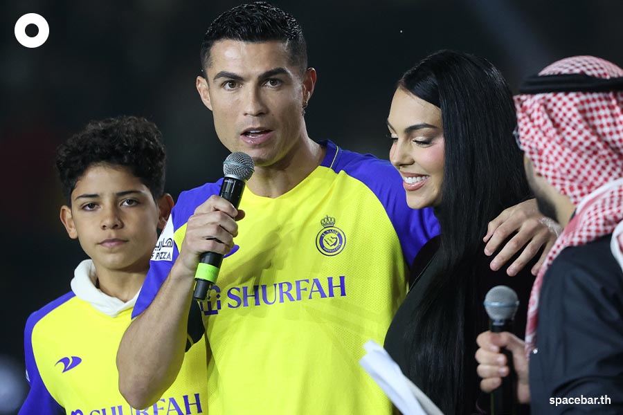 Photo_story_CR_7_Al_Nassr_SPACEBAR_Photo03_c5eb049f42.jpeg