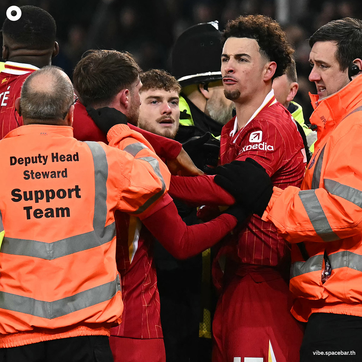 Photo_story_Merseyside_Derby_3_SPACEBAR_Photo_SQ_05_72397e2e14.jpg