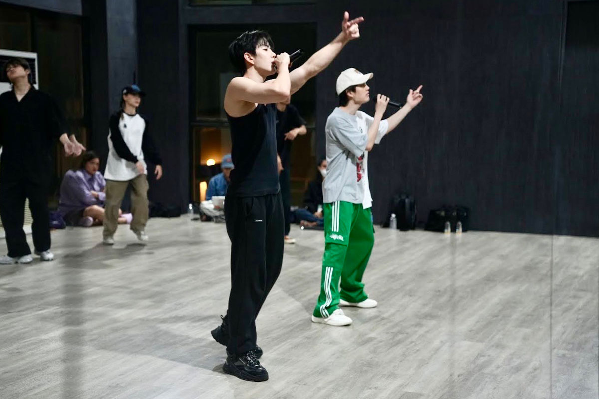 Photo_story_golf_mike_rehearsal_concert_SPACEBAR_Photo02_53bb1a7aa3.jpg