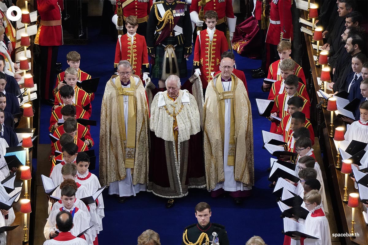 Photo_story_in_the_west_minster_abbey_SPACEBAR_Photo02_a7b7181335.jpeg