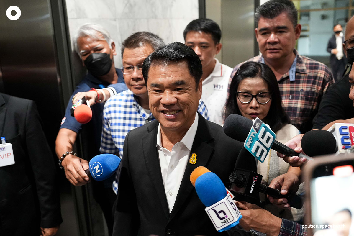 Phumtham_Suriya_Paetongtarn_Deal_president_of_parliament_SPACEBAR_Photo03_a42c213404.jpeg