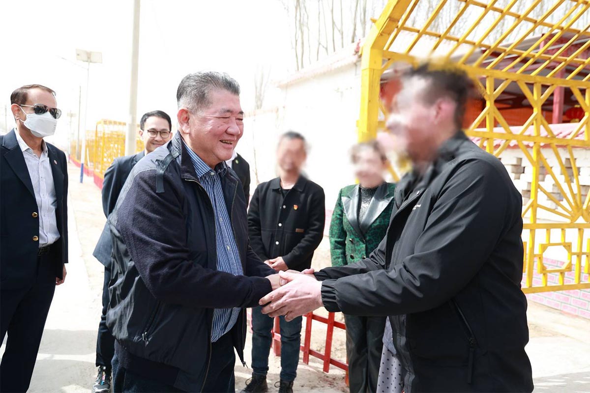 Phumtham_Tawee_visits_Uyghurs_day_two_SPACEBAR_Photo06_d052aed7c2.jpg