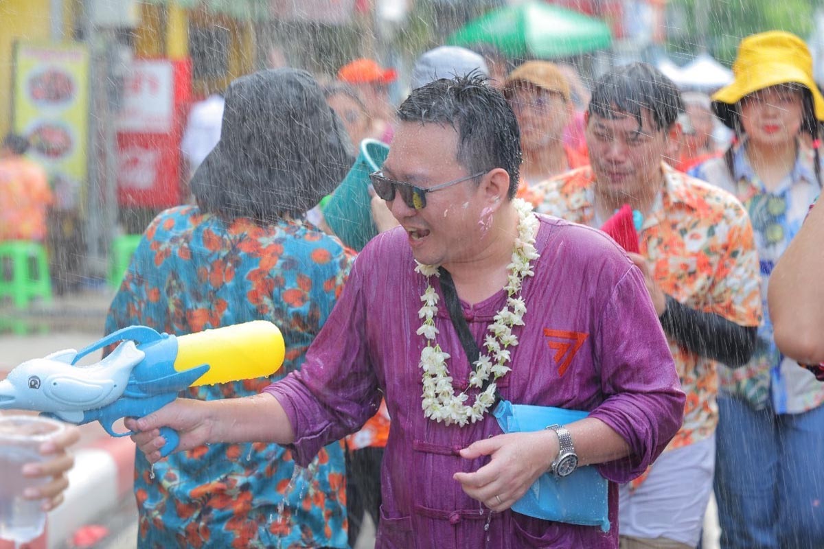 Pitha_Chaithawat_attends_Songkran_festival_Northern_and_Northeastern_regions_SPACEBAR_Photo01_fcc1d0127f.jpg
