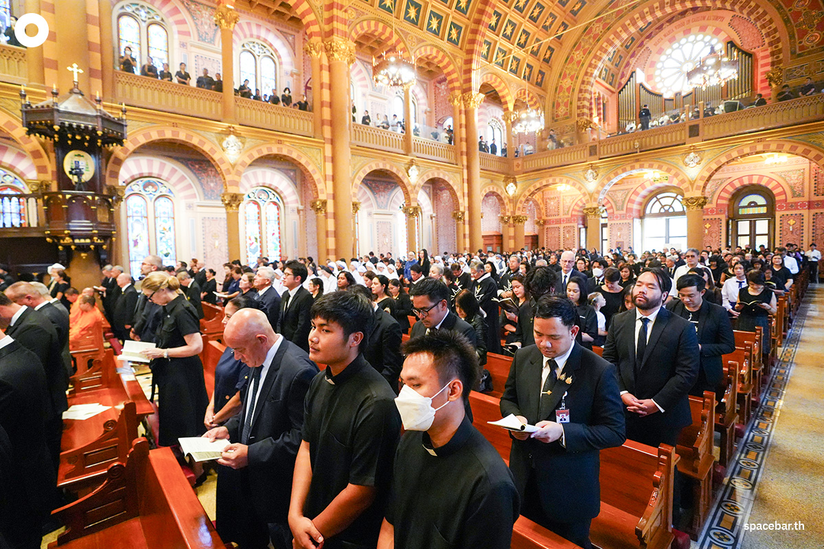 Pope_Francis_SPACEBAR_Photo10_6f4819b3f0.jpg