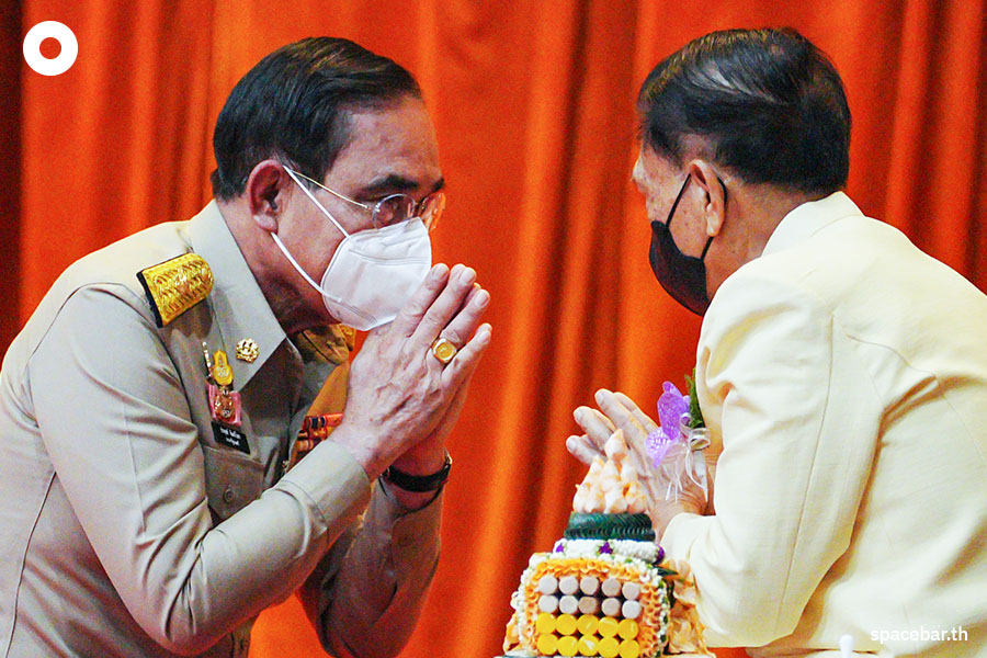 Prayut_Military_Teacher_Day_CRMA_SPACEBAR_Photo02_4f53287156.jpeg