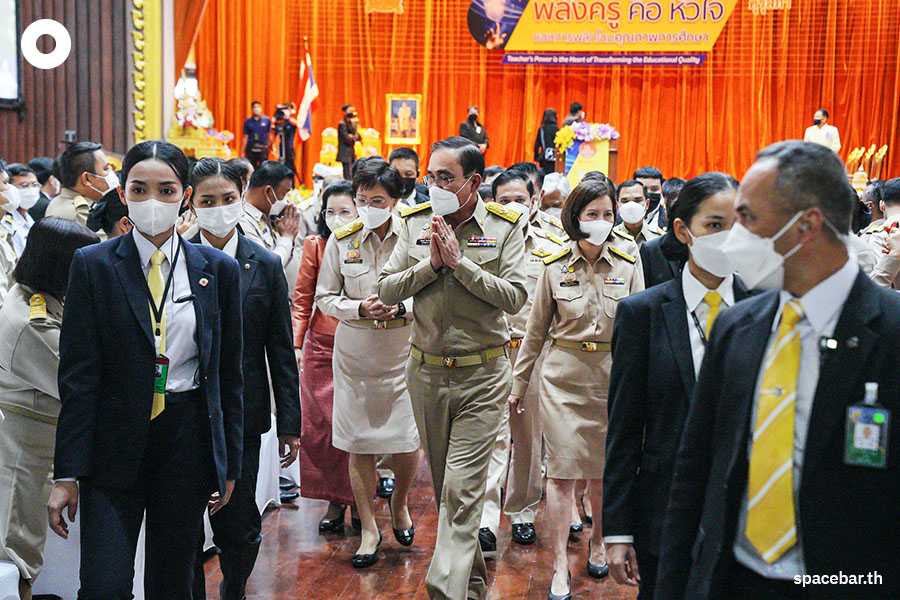 Prayut_Military_Teacher_Day_CRMA_SPACEBAR_Photo07_8e451364f4.jpeg