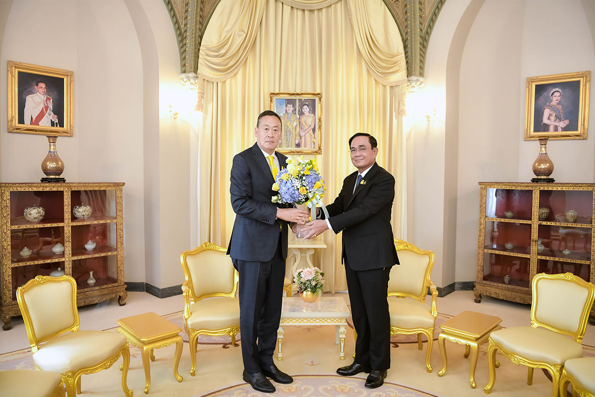 Prayut_talks_with_Srettha_and_takes_a_tour_of_the_Government_House_SPACEBAR_Photo02_7a4b192b2c.jpeg