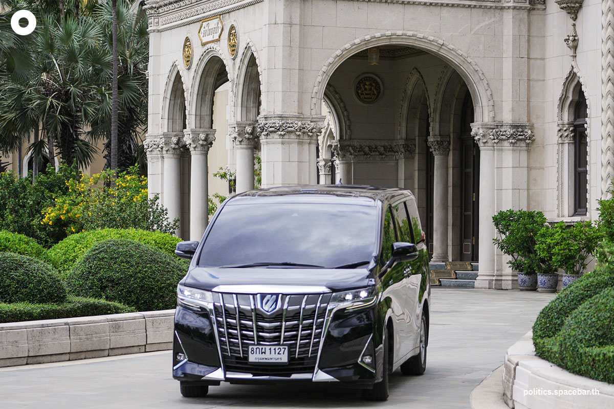 Prayut_talks_with_Srettha_and_takes_a_tour_of_the_Government_House_SPACEBAR_Photo09_3241a8812c.jpeg