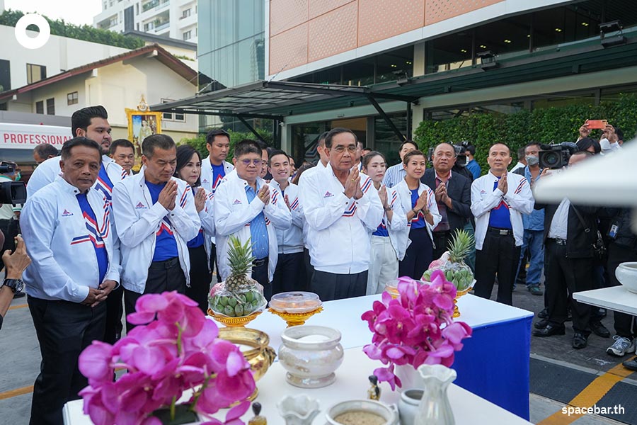 Prayuth_attended_the_merit_making_ceremony_of_United_Thai_Nation_Party_SPACEBAR_Photo03_b8769a47ff.jpeg