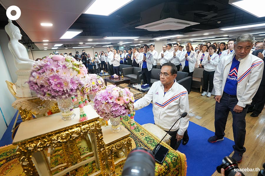 Prayuth_attended_the_merit_making_ceremony_of_United_Thai_Nation_Party_SPACEBAR_Photo05_1fe37aa946.jpeg
