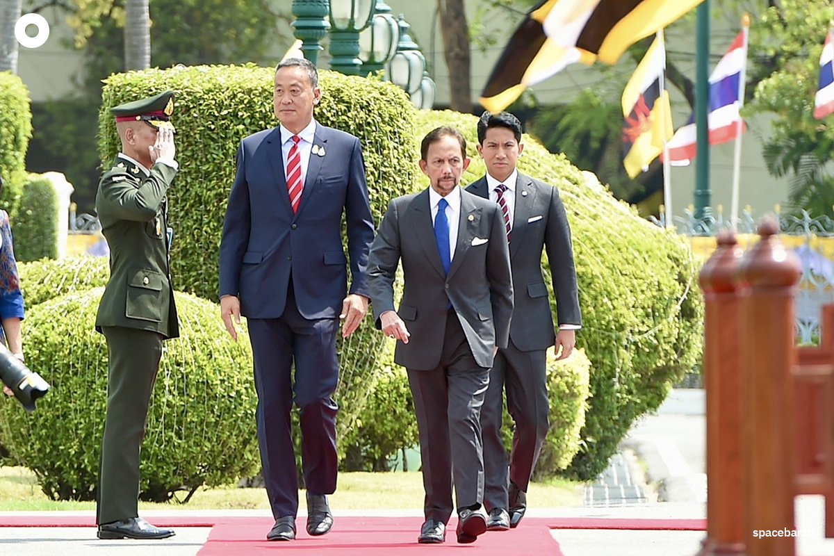 Prime_Minister_Srettha_offers_welcome_His_Royal_Highness_the_King_of_Brunei_SPACEBAR_Photo00_65bab682cf.jpg