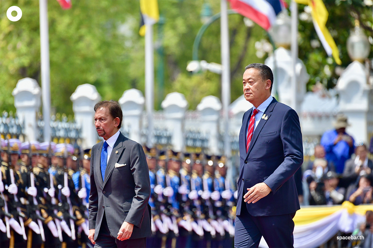 Prime_Minister_Srettha_offers_welcome_His_Royal_Highness_the_King_of_Brunei_SPACEBAR_Photo01_2a7ffa2b50.jpg