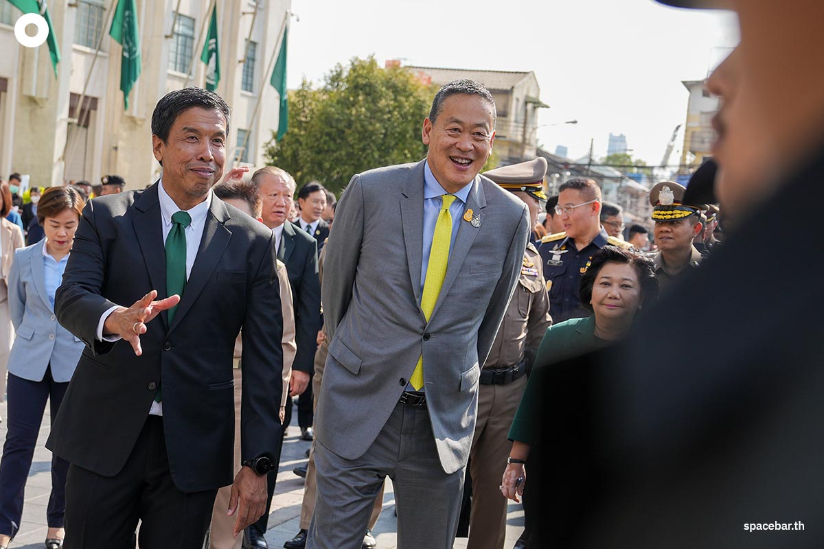 Prime_Minister_meets_with_the_Governor_of_Bangkok_SPACEBAR_Photo01_5eca74faa7.jpg