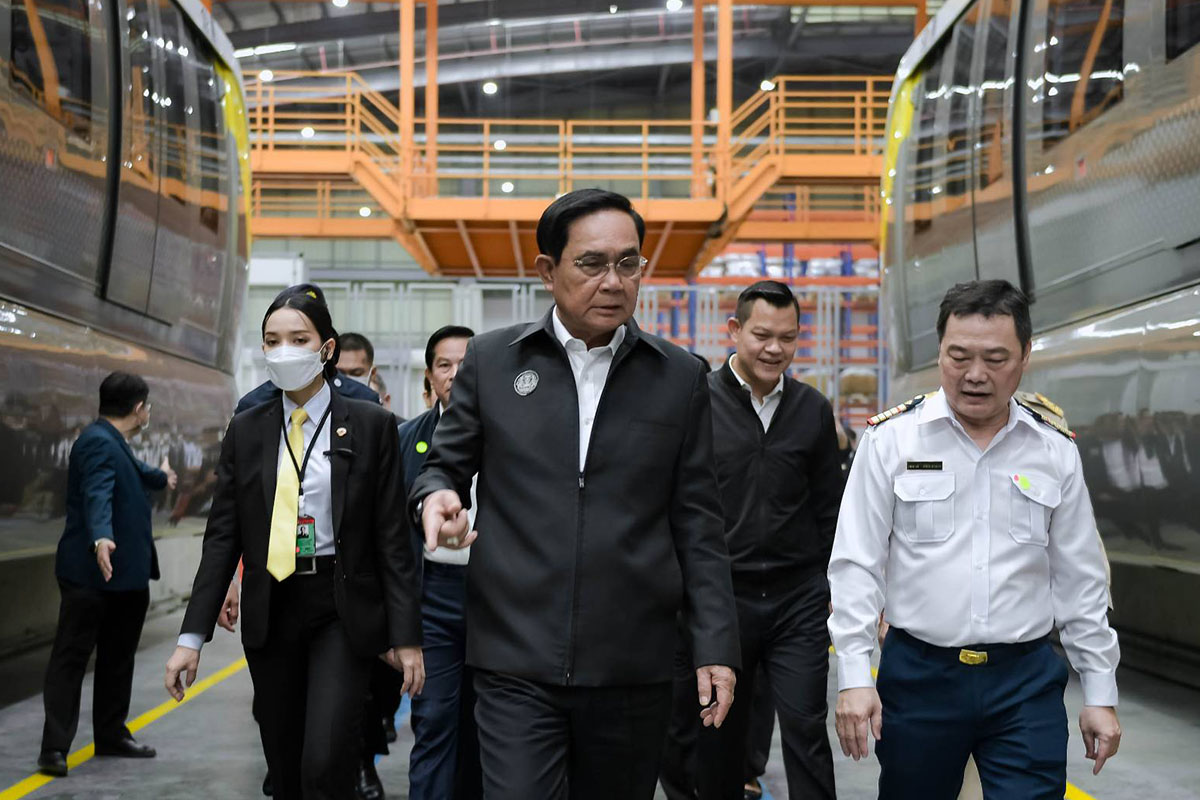 Prime_Minister_participated_in_test_run_of_the_MRT_Yellow_Line_SPACEBAR_Photo01_632fe9acf4.jpeg