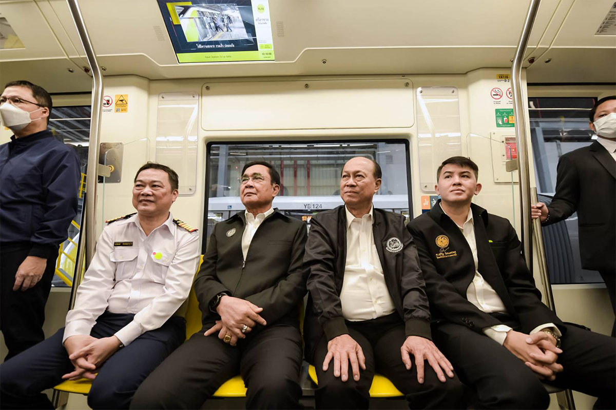 Prime_Minister_participated_in_test_run_of_the_MRT_Yellow_Line_SPACEBAR_Photo07_4389edd2db.jpeg