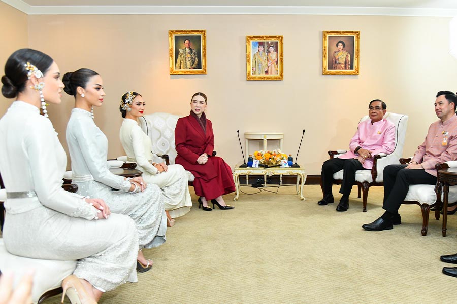 Prime_Minister_welcomed_the_MISS_UNIVERSE_2022_team_visiting_Government_House_SPACEBAR_Photo06_8c87f0466d.jpeg