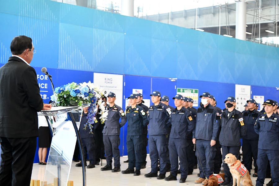 Prime_Minister_welcomes_the_USAR_Thailand_team_back_to_Thailand_SPACEBAR_Photo09_48de7bebea.jpeg