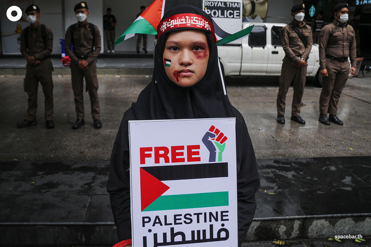 Rally_supporting_Palestine_In_front_of_the_Israeli_Embassy_SPACEBAR_Photo01_55d9efd8ef.jpg