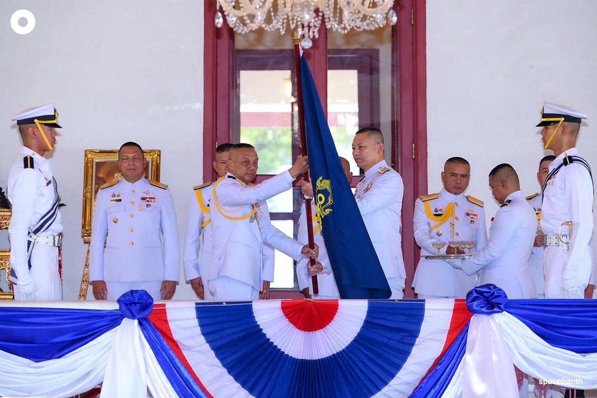Rayal_Thai_Navy_Commander_in_Chief_Jirapol_SPACEBAR_Photo00_d53ed2b19c.jpg