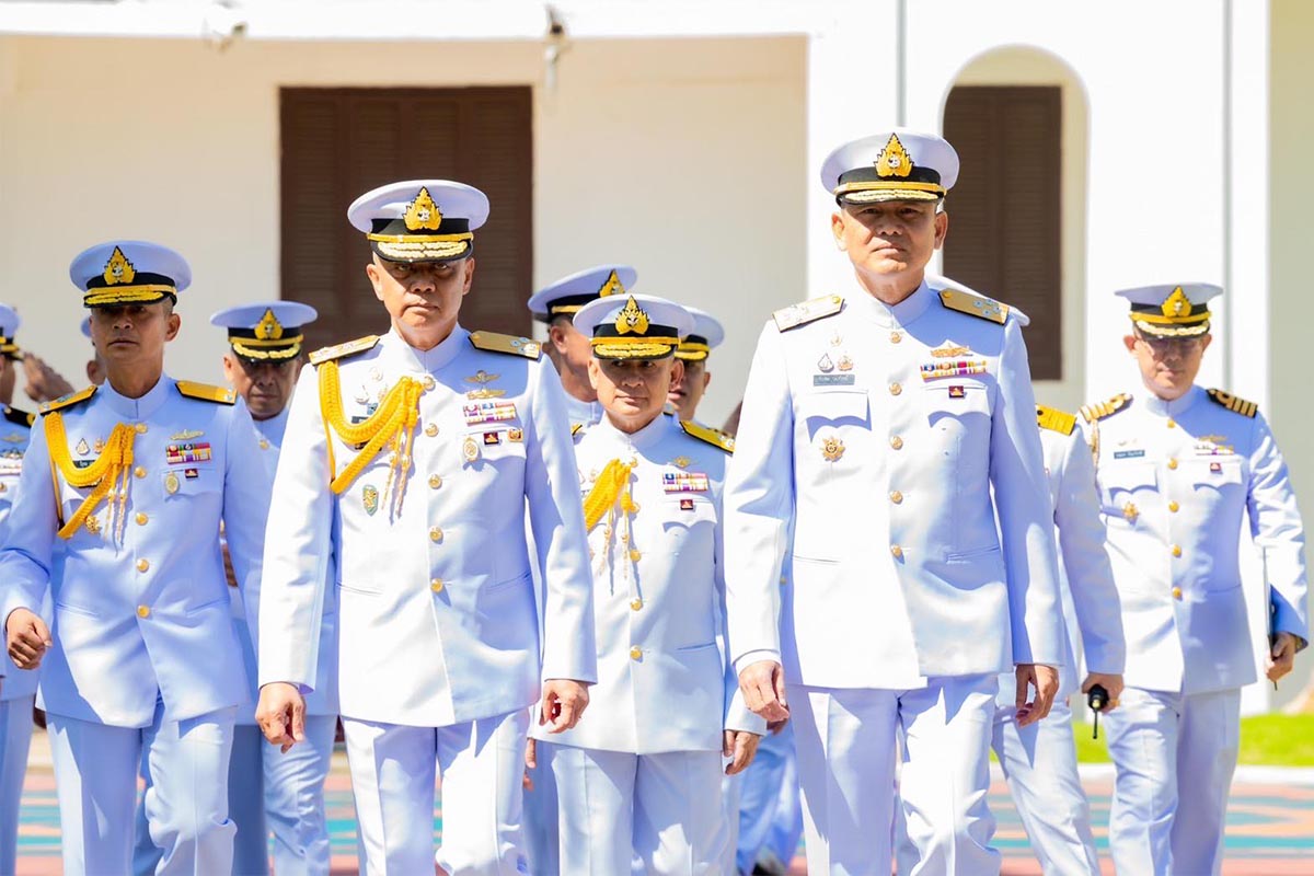 Rayal_Thai_Navy_Commander_in_Chief_Jirapol_SPACEBAR_Photo01_5cffa6f7cd.jpg