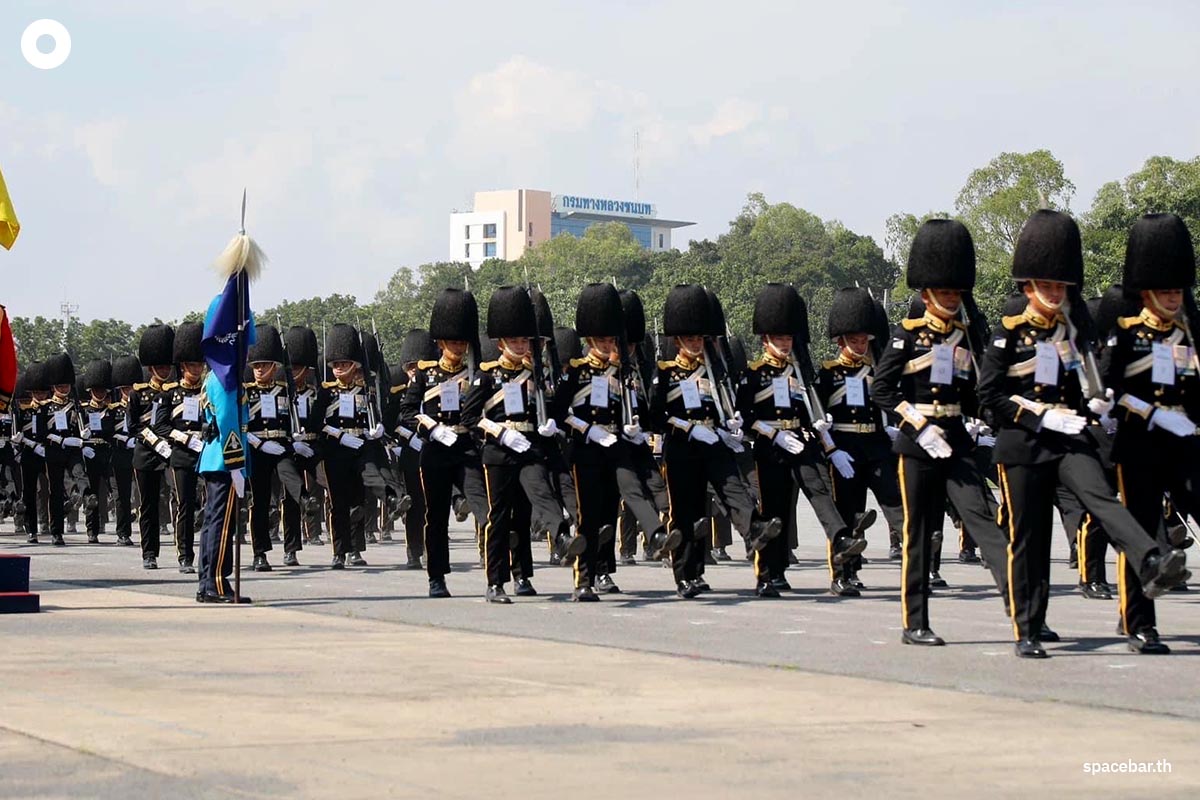 Royal_Guards_practice_parade_SPACEBAR_Photo02_bf8df72303.jpg