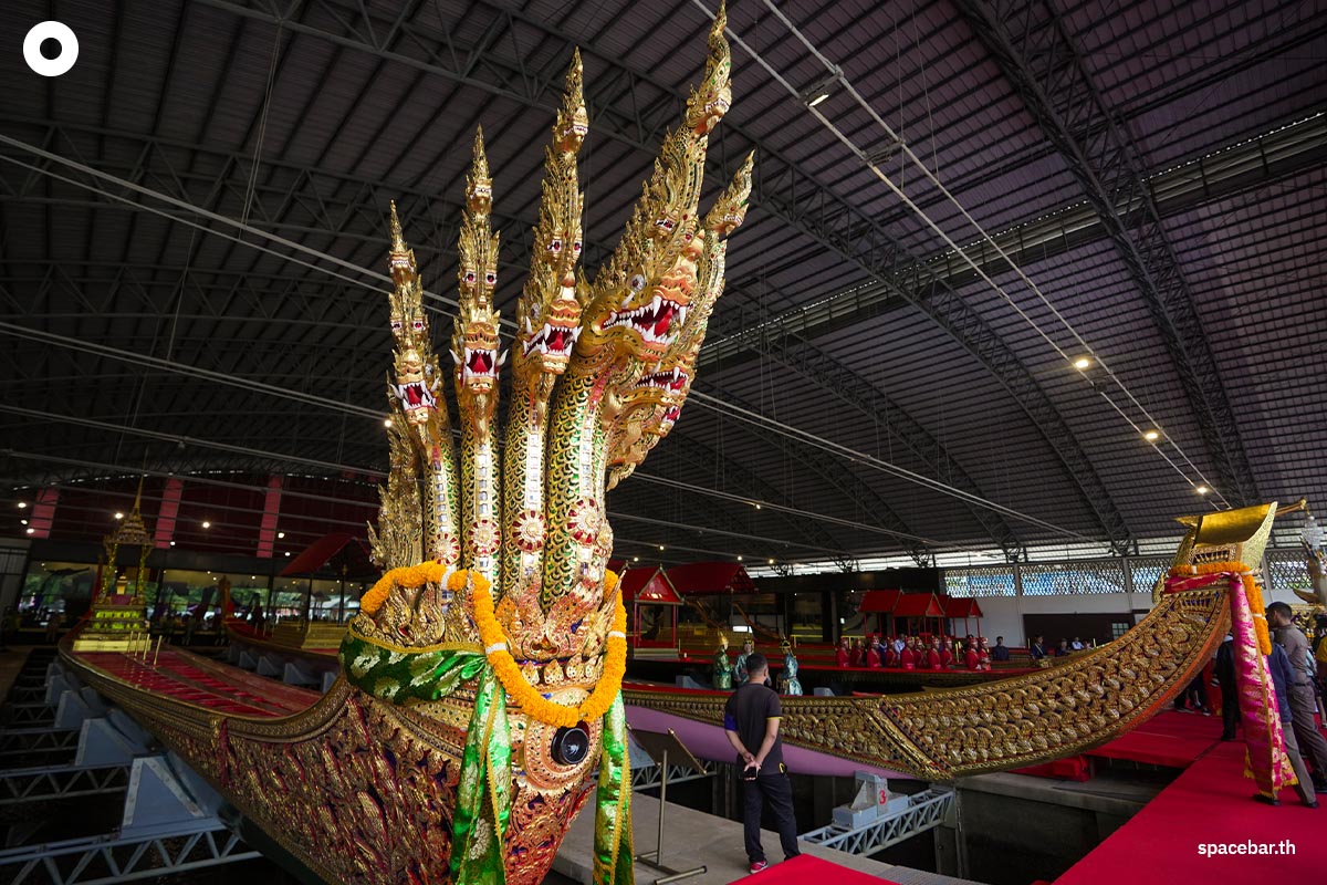 Royal_Thai_Navy_The_Royal_Barge_Procession_SPACEBAR_Photo04_19c95fcdd8.jpg