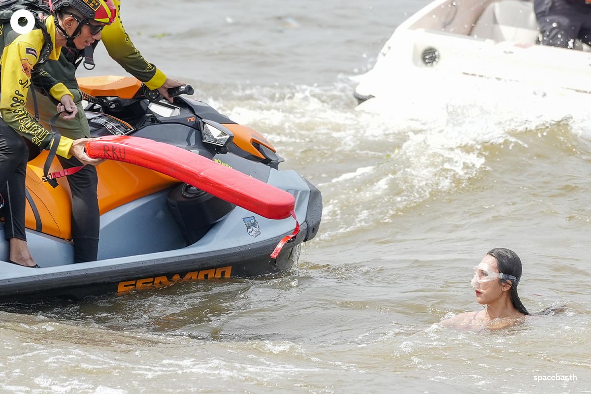 Simulate_the_incident_of_Tangmo_falling_into_the_water_SPACEBAR_Photo04_8b6ec3e36c.jpg