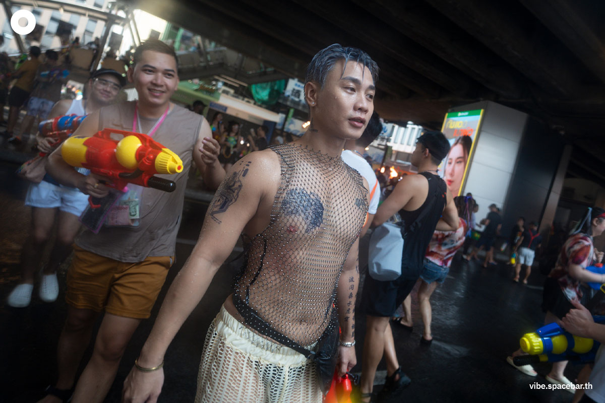 Songkran_Festival_Silom_2024_SPACEBAR_Photo08_9502716029.jpg