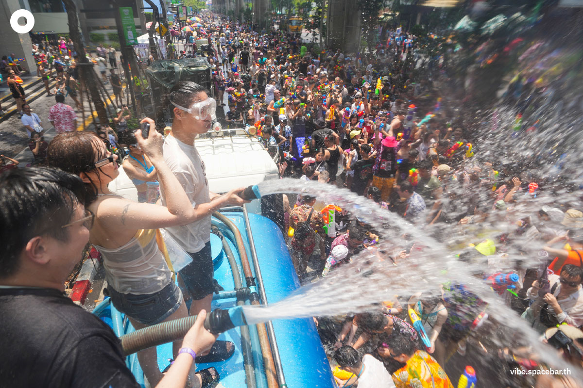 Songkran_Festival_Silom_2024_SPACEBAR_Photo15_c503a30c80.jpg