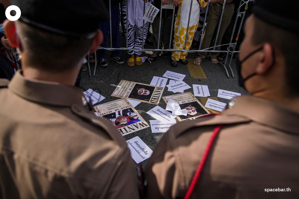 Stop_APEC_Prayut_Giyotin_Sao_Chingcha_March_SPACEBAR_Photo11_04fc312a47.jpeg
