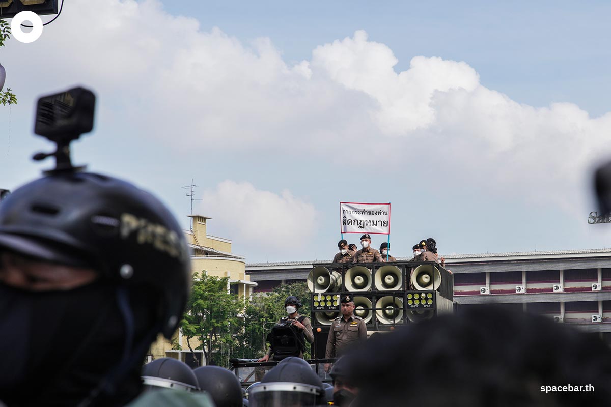 Stop_APEC_Prayut_Giyotin_Sao_Chingcha_March_SPACEBAR_Photo22_242e846ef5.jpeg