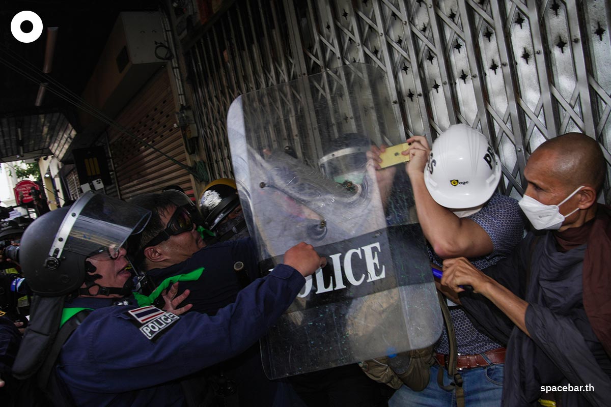 Stop_APEC_Prayut_Giyotin_Sao_Chingcha_March_SPACEBAR_Photo24_de42a78ea3.jpeg