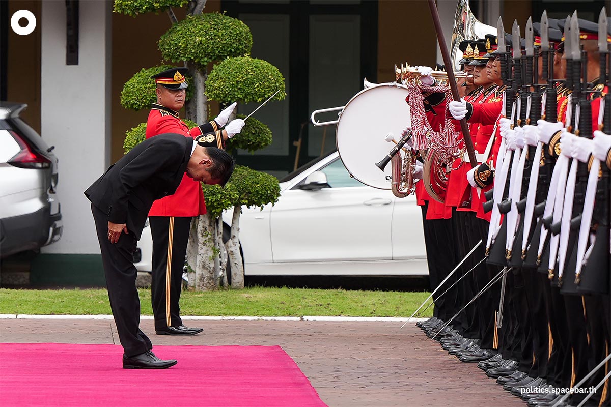 Sutin_is_acting_as_Minister_of_Defence_SPACEBAR_Photo07_91499619a5.jpeg