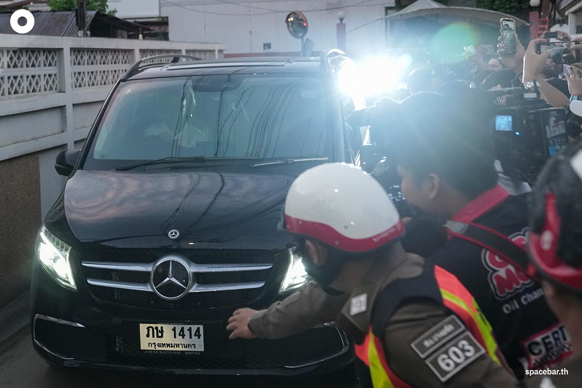 Thaksin_Shinawatra_returns_home_in_17_years_SPACEBAR_Photo01_a5ce3d8457.jpg
