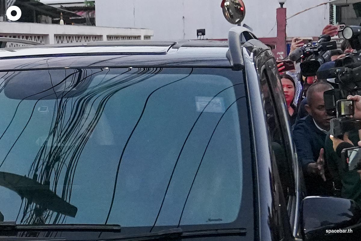 Thaksin_Shinawatra_returns_home_in_17_years_SPACEBAR_Photo02_aa6c388d36.jpg