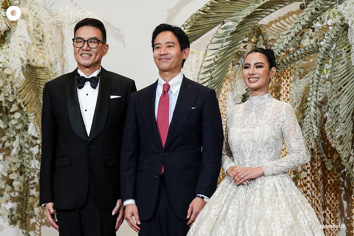 Thaksin_and_Pita_at_the_wedding_SPACEBAR_Photo01_ec1644a1c7.jpg