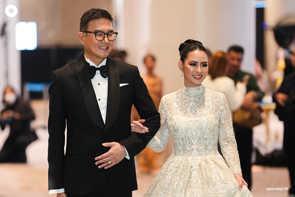 Thaksin_and_Pita_at_the_wedding_SPACEBAR_Photo02_e79cc3a6ff.jpg