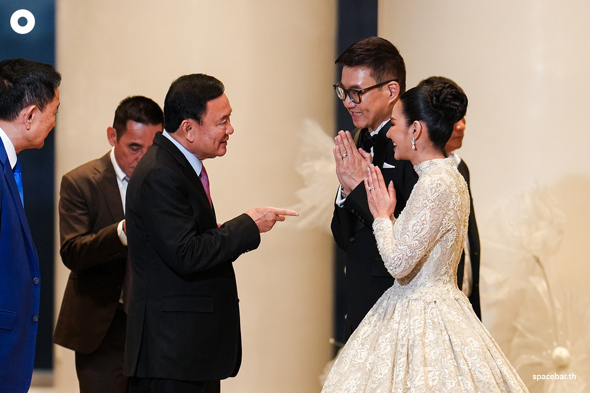 Thaksin_and_Pita_at_the_wedding_SPACEBAR_Photo04_5cbc50ad1a.jpg