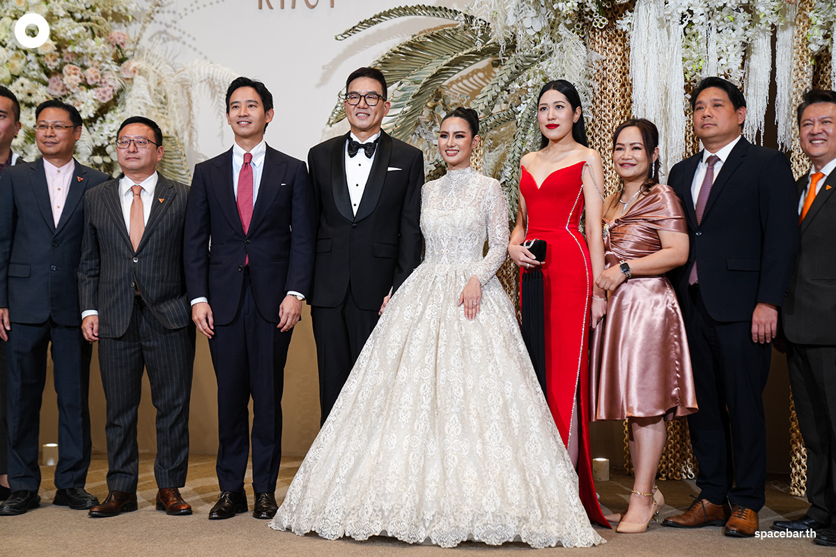 Thaksin_and_Pita_at_the_wedding_SPACEBAR_Photo09_d83dc1f1ef.jpg