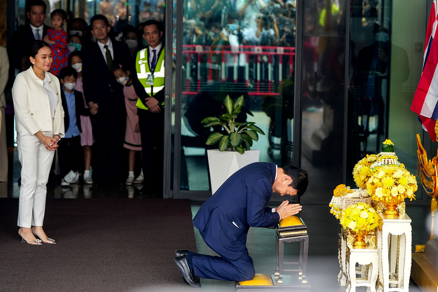 Thaksin_arrives_in_Thailand_SPACEBAR_Hero_453c561534.jpeg