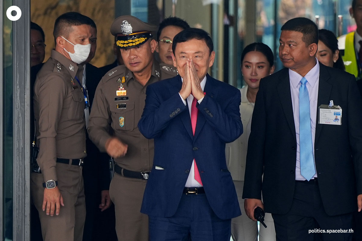 Thaksin_arrives_in_Thailand_SPACEBAR_Photo02_08cca9c160.jpeg