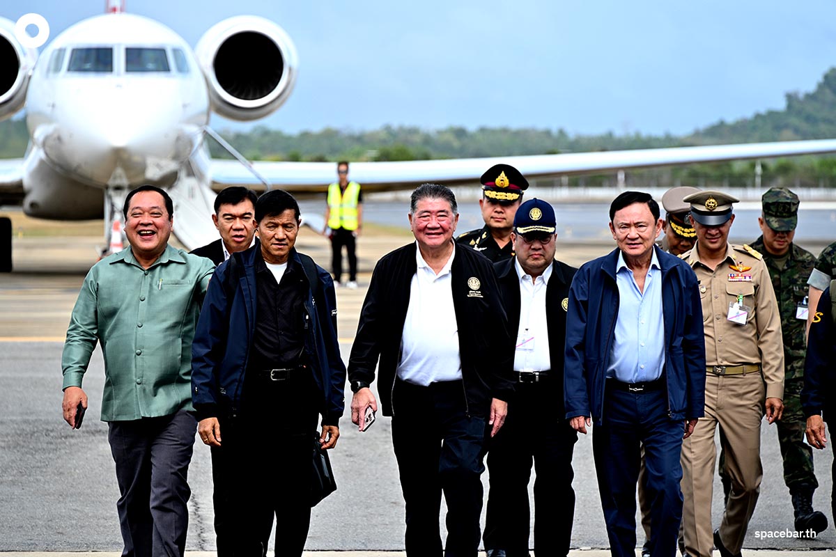 Thaksin_performs_Narathiwat_duties_SPACEBAR_Photo00_5a897e4691.jpg