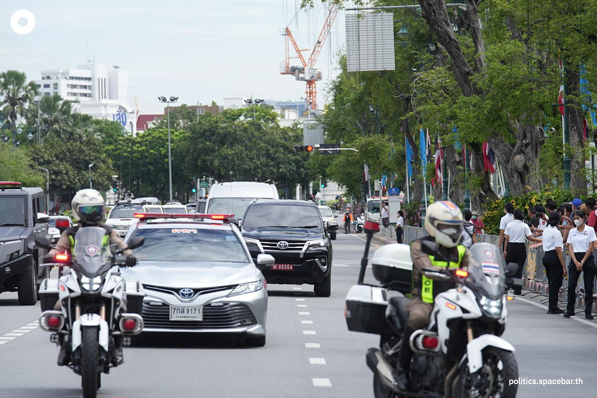 Thaksin_went_to_the_Supreme_Court_SPACEBAR_Photo00_349207cef1.jpeg