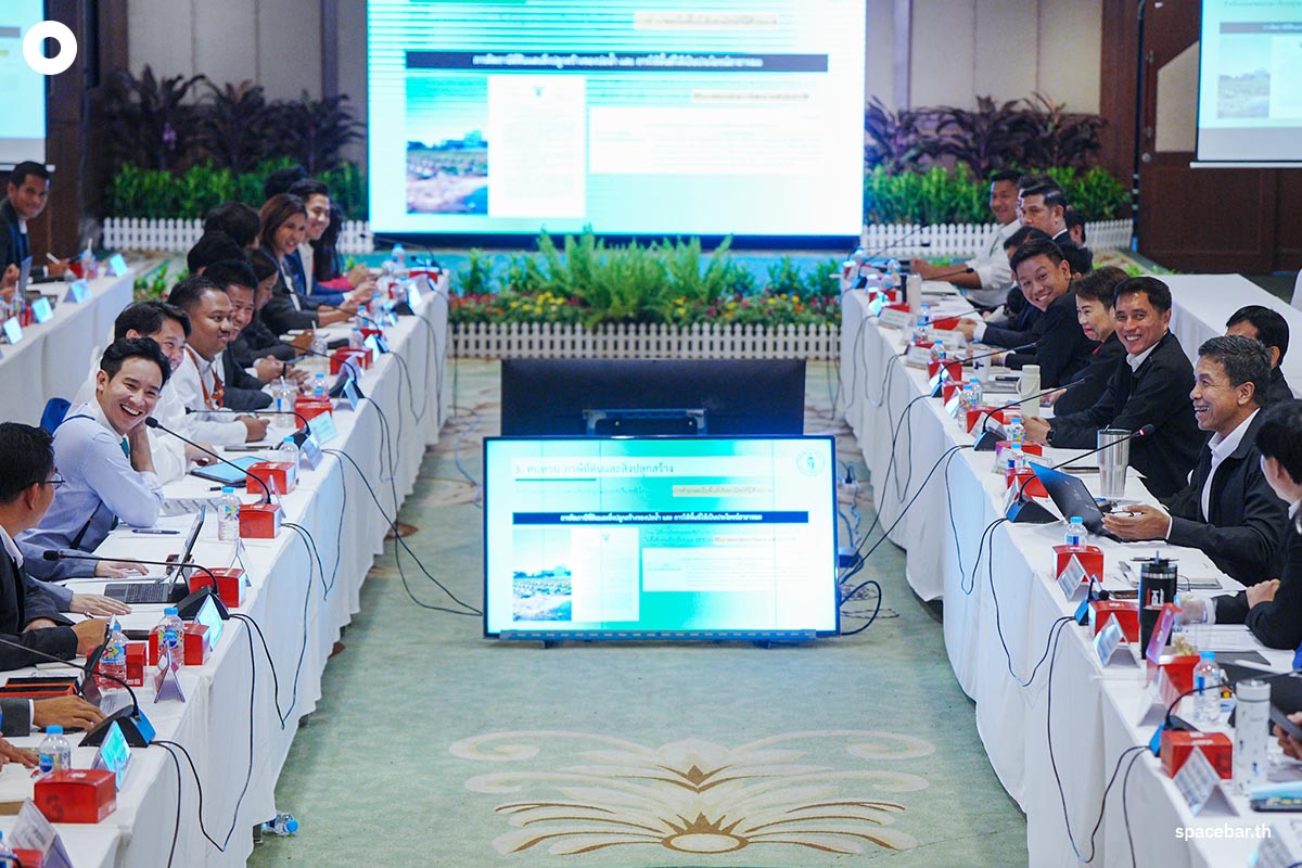 The_Governorof_Bangkok_Discuss_Pita_and_32_Member_SPACEBAR_Photo04_5833cd1bcc.jpeg