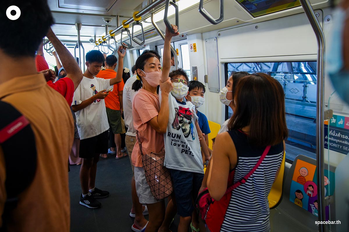 Today_Is_First_Day_MRT_Yellow_Line_Trial_Run_Free_Everyone_Happy_SPACEBAR_Photo00_134a7ef584.jpeg