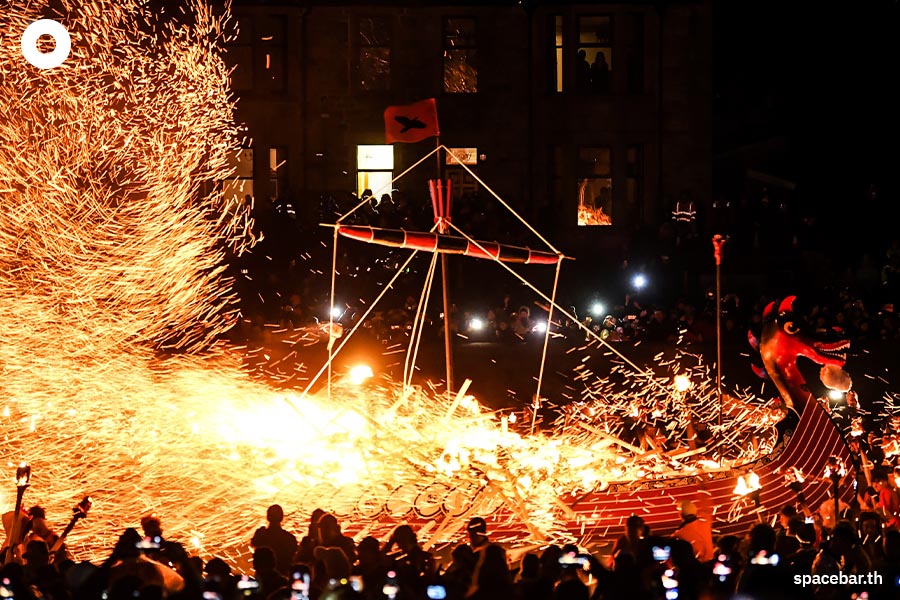 Up_Helly_Aa_festival_Lerwick_Shetland_Scandinavian_Vikings_scotland_SPACEBAR_Photo04_220df11aaf.jpeg