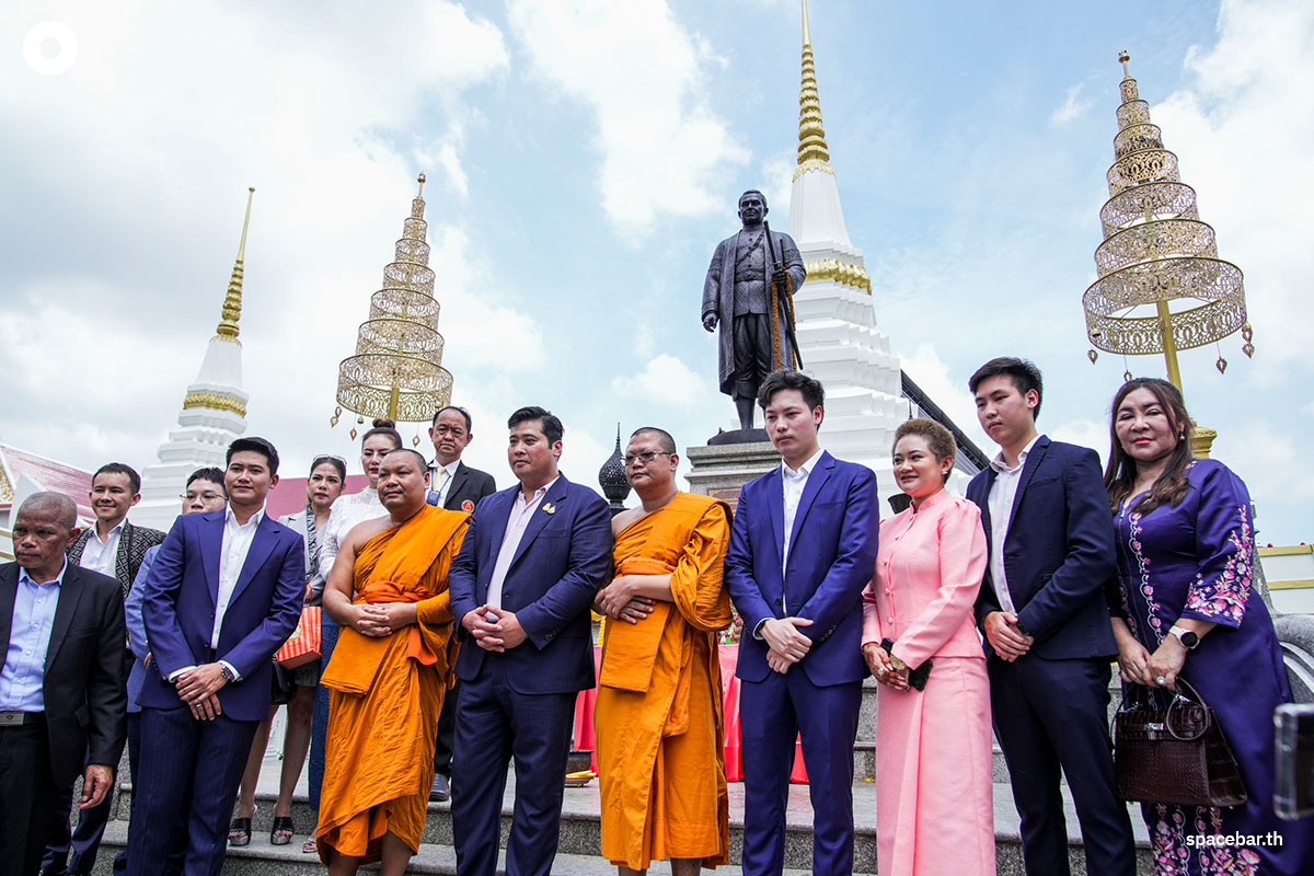 Vacharaesorn_Vivacharawongse_Wat_Yannawa_SPACEBAR_Photo10_055328aa39.jpeg