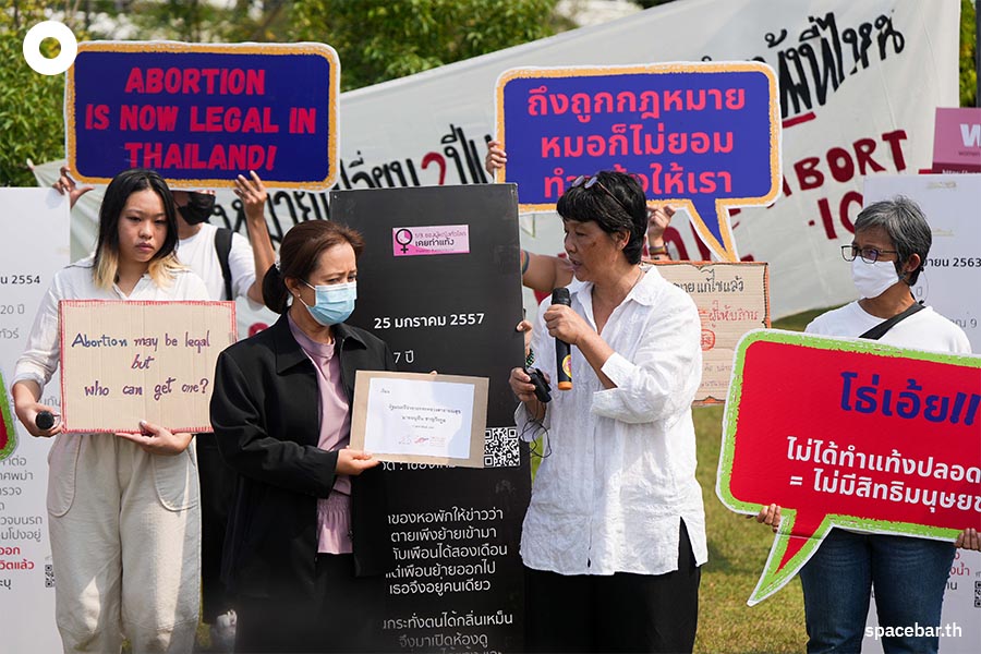 abortion_law_thailand_anutin_charnvirakul_minister_of_public_health_SPACEBAR_Photo09_fcdaf2b2e3.jpeg